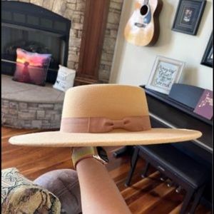 Hat (never worn)